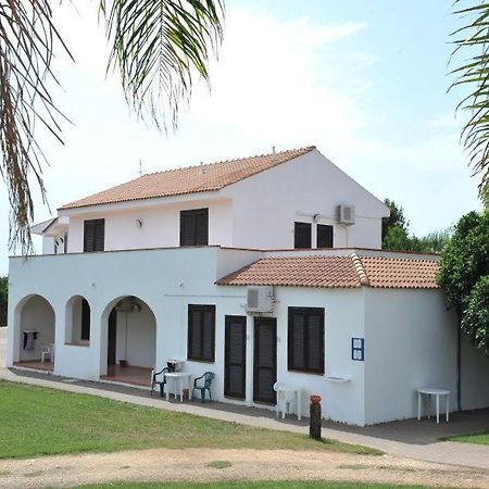 Hotel Club Santa Sabina Torre Santa Sabina Exteriör bild