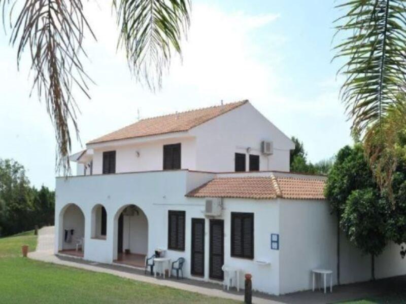 Hotel Club Santa Sabina Torre Santa Sabina Exteriör bild
