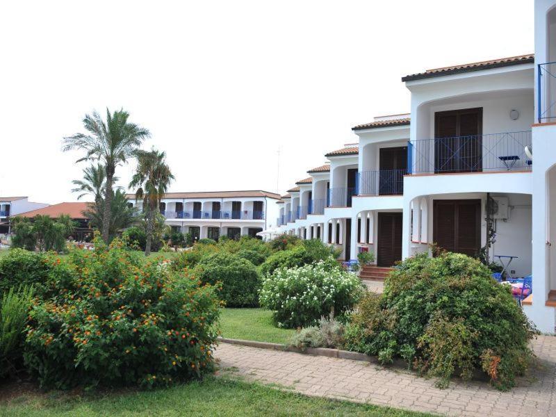 Hotel Club Santa Sabina Torre Santa Sabina Exteriör bild