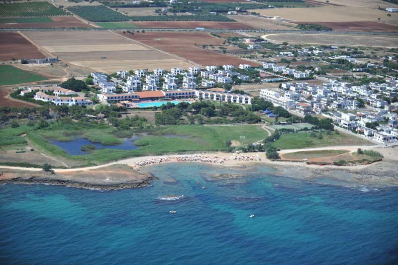 Hotel Club Santa Sabina Torre Santa Sabina Exteriör bild